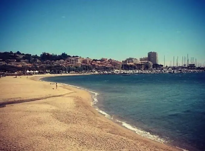 Apartament Proche Et Centre 2 Pieces Wifi&clim