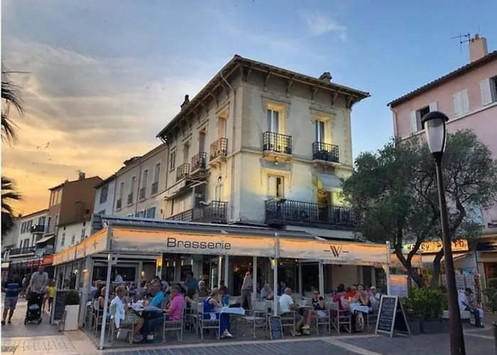 Proche Et Centre 2 Pieces Wifi&clim Apartment Sainte-Maxime